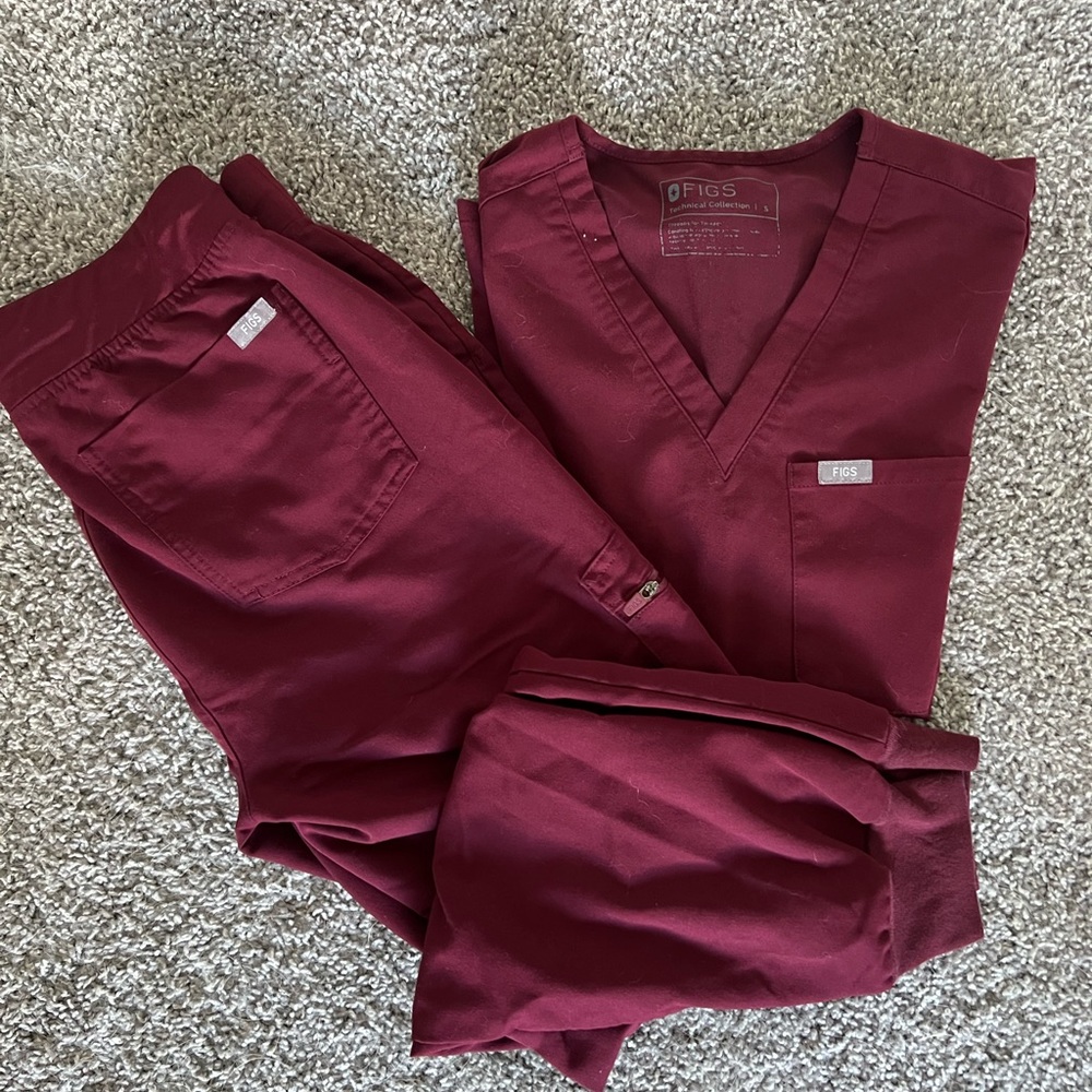Maroon Figs Scrub Set with Jogger Pants.